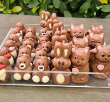 Игрушки из молочного шоколада