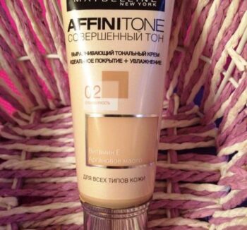 Maybelline affinitone тональный крем 02