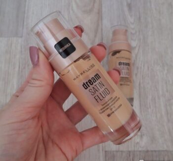 Тональный крем MAYBELLINE Dream Satin Fluid